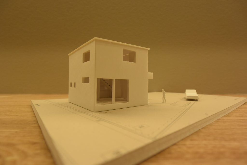 木の家　模型　外観